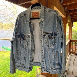Vintage Levi's Medium Denim Trucker Jean Jacket Made In USA Men’s